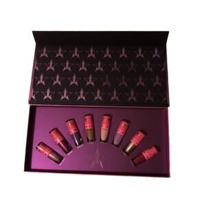 Jeffree Star Queen Bich 
8 piece Mini Velour Liquid Lipstick Set